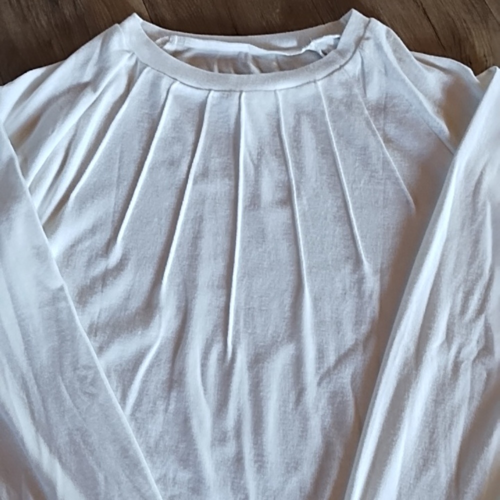 Amazon Classic White Long Sleeve Top - Picture 2 of 3